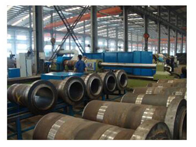 液壓缸生產(chǎn)車間